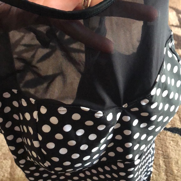 One piece swimsuit - Picture 2 of 3